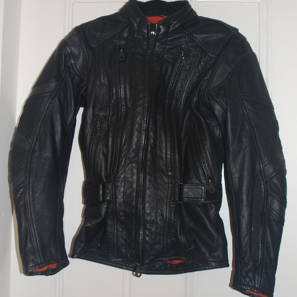 Harley-Davidson Women’s Black Leather Jacket
Size XS / Size 2
